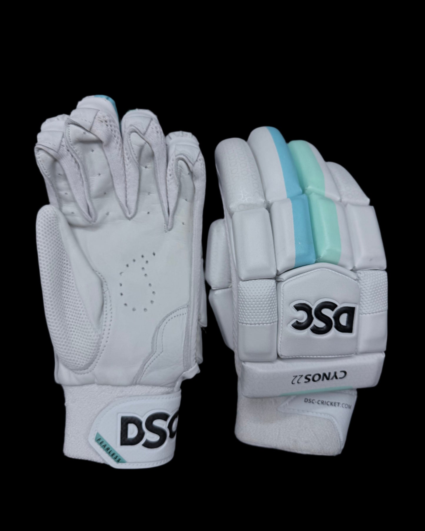 DSC CYNOS 22 BATTING GLOVES