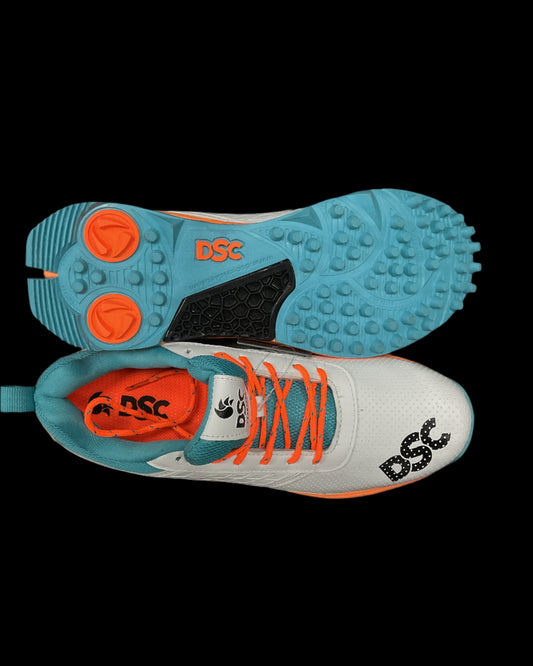 DSC JAFFA 22 CRICKET SHOES